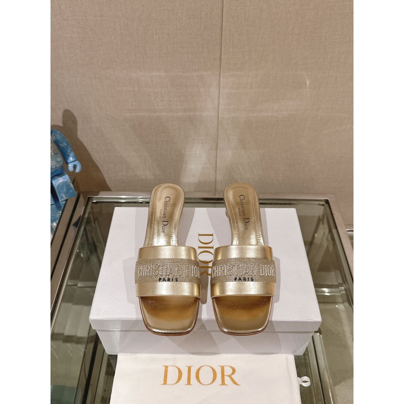 ch**an D*or slippers